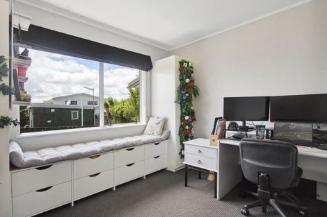 Photo of property in 25 Crispe Road, Clarks Beach, 2122