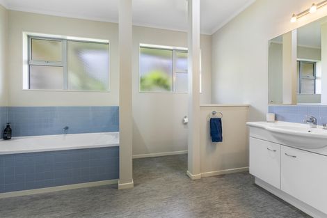 Photo of property in 300 Glenbrook Beach Road, Glenbrook, Waiuku, 2681