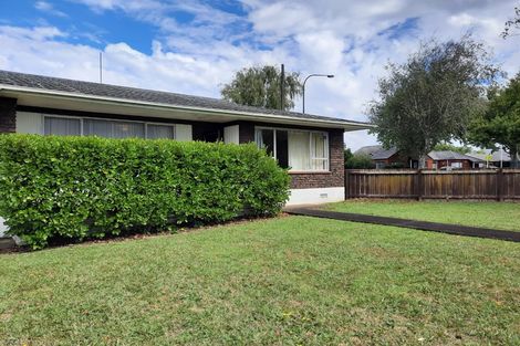 Photo of property in 466 Swanson Road, Ranui, Auckland, 0612