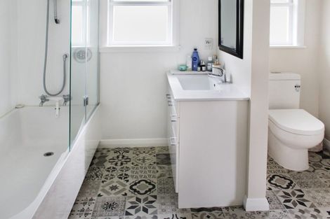 Photo of property in 81 Thames Street, Rongotea, 4476