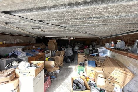 Photo of property in 10 Hinau Street, New Lynn, Auckland, 0600