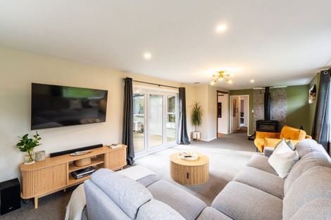 Photo of property in 10 Mahuri Road, Otatara, Invercargill, 9879
