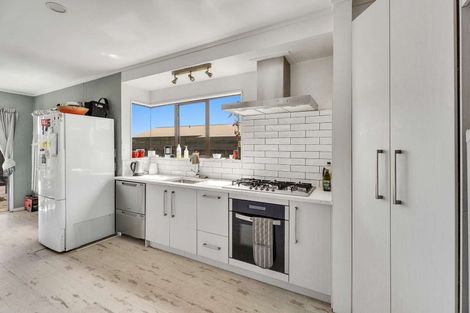 Photo of property in 14 Cholmondeley Crescent, Whitianga, 3510