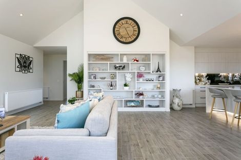 Photo of property in 32 Wai Terrace, Wharewaka, Taupo, 3330