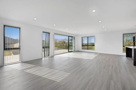 Photo of property in 14 Thomason Crescent, Pokeno, 2402