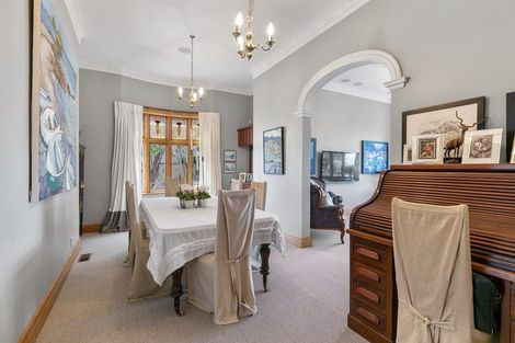 Photo of property in 8 Robieson Lane, Roseneath, Wellington, 6011