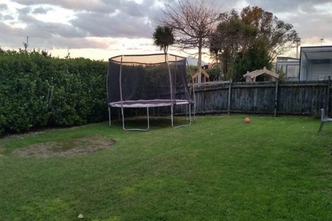 Photo of property in 143 Deep Creek Road, Torbay, Auckland, 0630