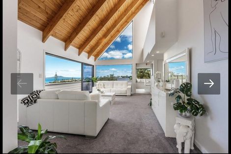 Photo of property in 2/6 Calypso Place, Rothesay Bay, Auckland, 0630