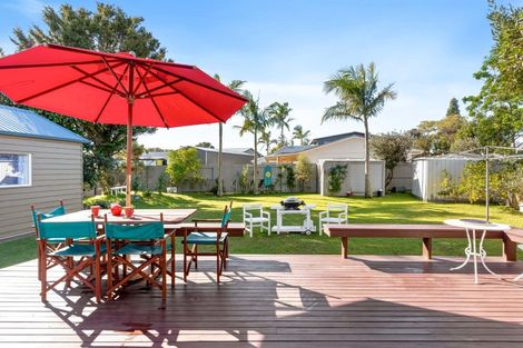 Photo of property in 127 Mckellar Place, Whangamata, 3620