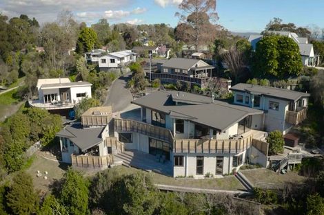 Photo of property in 14 Te Mata Peak Road, Havelock North, 4130