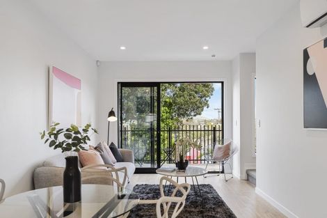 Photo of property in 7/805 Riddell Road, Saint Heliers, Auckland, 1071