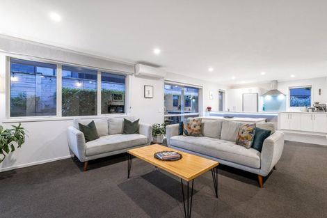 Photo of property in 27 Mooring Close, Whitby, Porirua, 5024