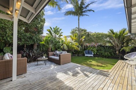 Photo of property in 1/92 Norwood Road, Bayswater, Auckland, 0622