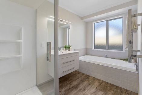 Photo of property in 17 Waitaha Place, Bell Block, New Plymouth, 4312