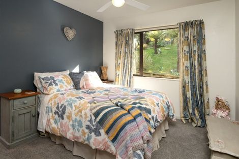 Photo of property in 17 Garden Terrace, Picton, 7220