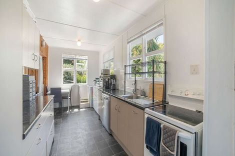 Photo of property in 49 Lyell Road, Outer Kaiti, Gisborne, 4010