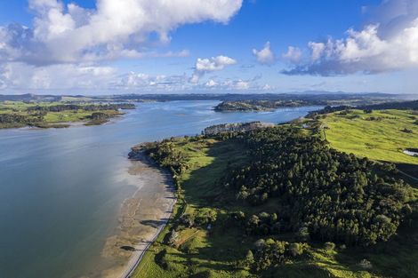 Photo of property in 164 Beatson Road, Whakapirau, 0583