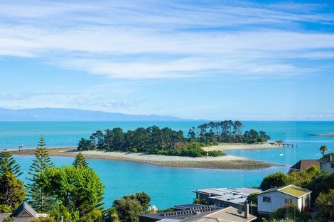 Photo of property in 2 The Cliffs, Britannia Heights, Nelson, 7010