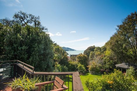 Photo of property in 7 Merlincote Crescent, Governors Bay, Lyttelton, 8971