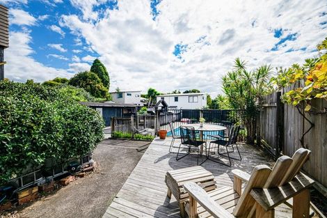 Photo of property in 16 Eastdale Road, Avondale, Auckland, 1026