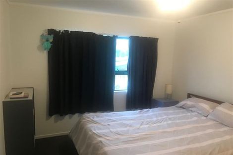 Photo of property in 112b Triangle Road, Massey, Auckland, 0614