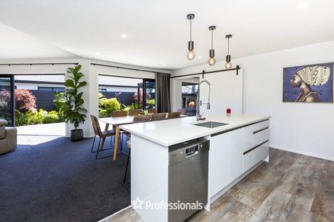 Photo of property in 8 Kerrigan Crescent, Wallaceville, Upper Hutt, 5018