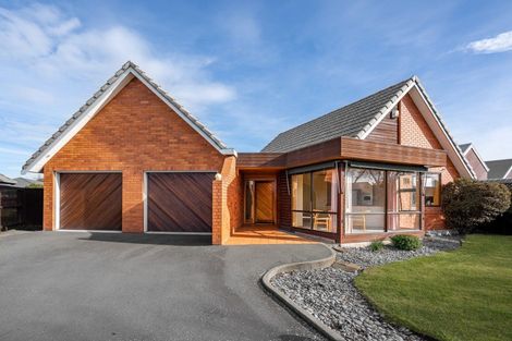 Photo of property in 19 Althorp Place, Avonhead, Christchurch, 8042
