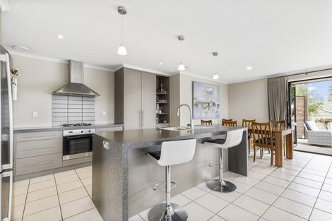 Photo of property in 15 Parkwood Place, Huntington, Hamilton, 3210