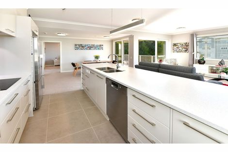 Photo of property in 64 Eaves Bush Parade, Orewa, 0931