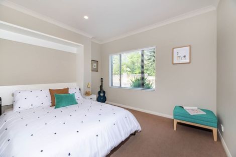 Photo of property in 298 Point Drive, Dannemora, Auckland, 2016