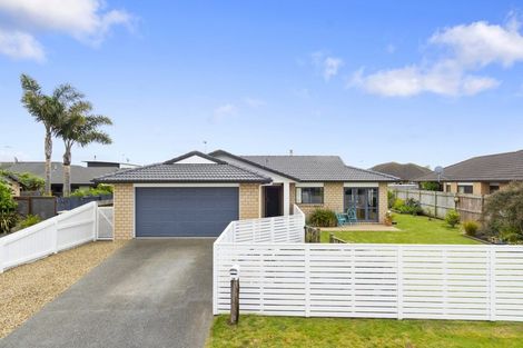 Photo of property in 24 Sarah Place, Papamoa Beach, Papamoa, 3118