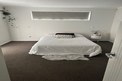 Photo of property in 16 Lippiatt Crescent, Pokeno, 2402