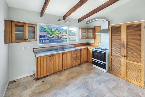 Photo of property in 66 Owhiro Bay Parade, Owhiro Bay, Wellington, 6023