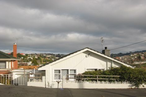 Photo of property in 43 Prestwick Street, Maori Hill, Dunedin, 9010