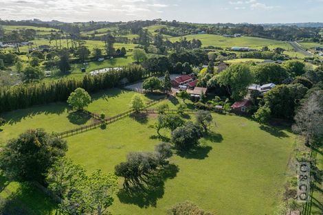 Photo of property in 218 Pomona Road, Kumeu, 0891