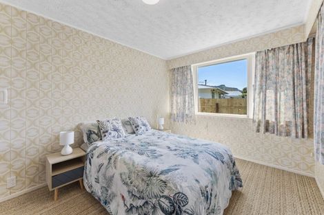 Photo of property in 92 California Drive, Totara Park, Upper Hutt, 5018