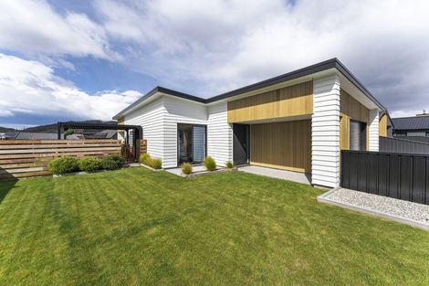 Photo of property in 53 Olds Crescent, Cromwell, 9310