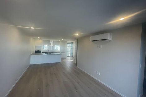 Photo of property in 3 Lemon Tree Lane, Flat Bush, Auckland, 2019