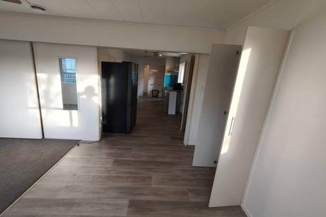 Photo of property in 30 Pipitea Place, Massey, Auckland, 0614
