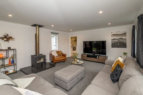 Photo of property in 90 Tiro Tiro Road, Levin, 5510