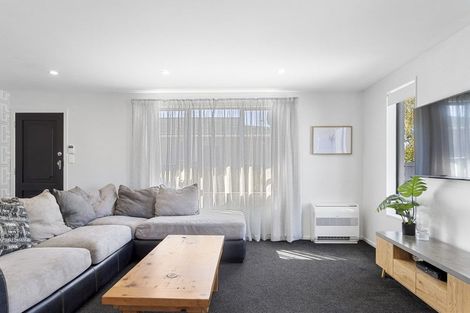 Photo of property in 1/33 Oldwood Street, Bishopdale, Christchurch, 8053