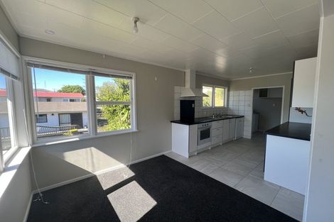 Photo of property in 234 Triangle Road, Massey, Auckland, 0614