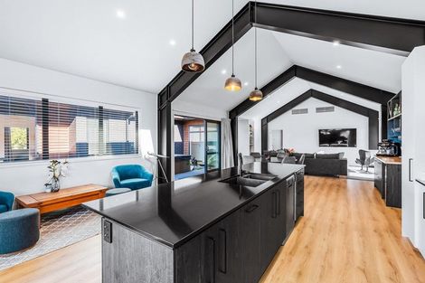 Photo of property in 2 Vickers Way, Acacia Bay, Taupo, 3385