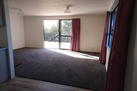 Photo of property in 11 Arde Place, Massey, Auckland, 0614