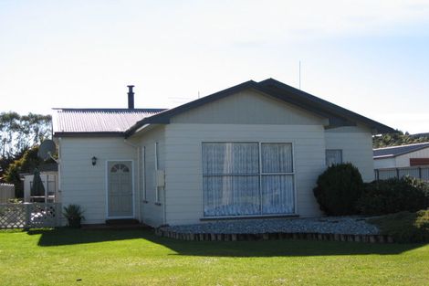 Photo of property in 17 Clough Road, Paroa, Greymouth, 7805