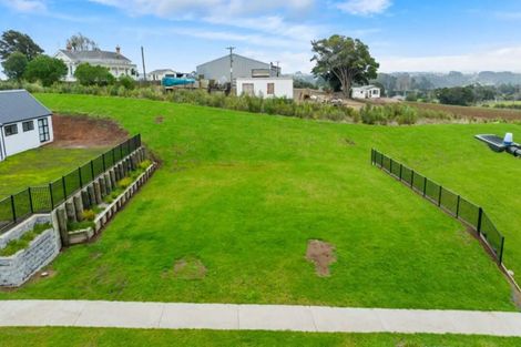 Photo of property in 10 Kerr Crescent, Patumahoe, 2679