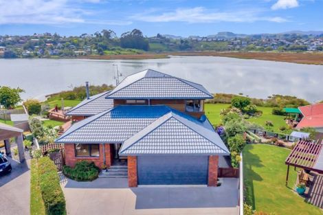 Photo of property in 126 College Place, Poike, Tauranga, 3112