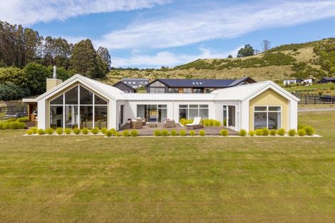 Photo of property in 13 Lochinvar Lane, Acacia Bay, Taupo, 3385
