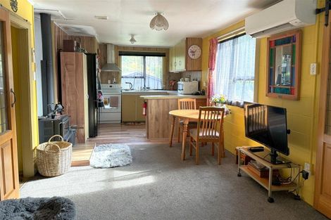 Photo of property in 20 Ramsay Street, Blacks Point, Reefton, 7830