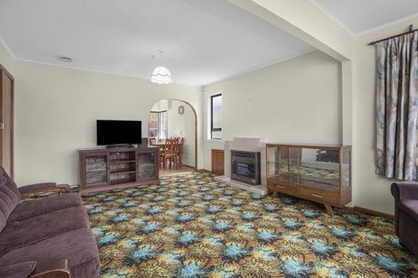 Photo of property in 52 Dover Road, Wainuiomata, Lower Hutt, 5014